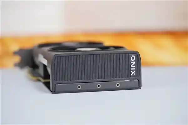 探秘傲世征途：Intel锐炫B580显卡新一代甜品卡的魅力