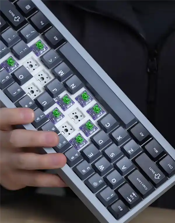 小米即将推出MK 71 Pro机械键盘：创新的71键设计，配备炫酷屏幕和旋钮