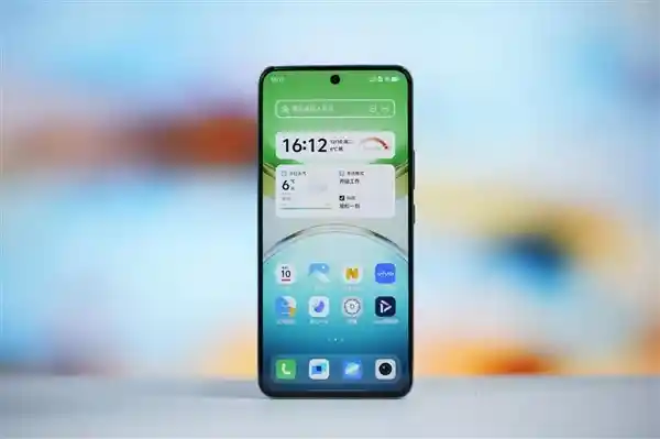 vivo Y300清新美背，让你爱不释手！