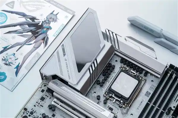 华硕X870/Z890吹雪主板：圣诞节特惠，高颜值装机送礼佳选