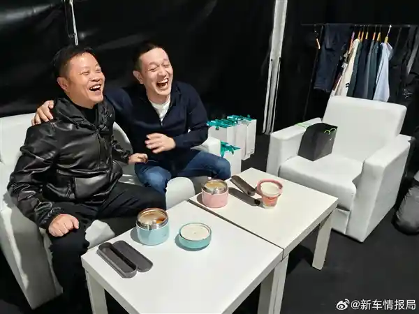 何小鹏亲自送汤圆，蔚来NIO Day现场探班李斌