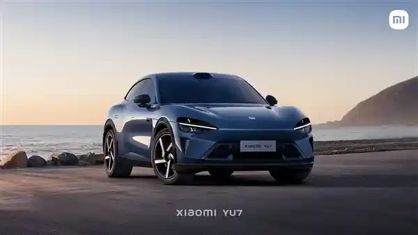 特斯拉焕新Model Y强势来袭，雷军用两个字妙评：赞了