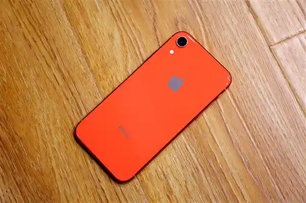 惊喜！苹果iOS 19升级名单曝光：老iPhone XR、iPhone XS也可尽享新功能