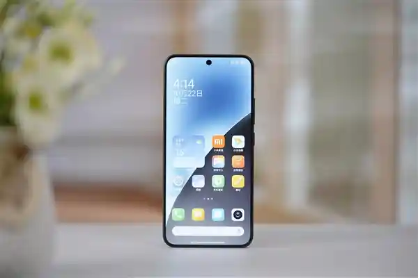 2024年手机市场新霸主：小米全球销量超越，增速最快TOP5