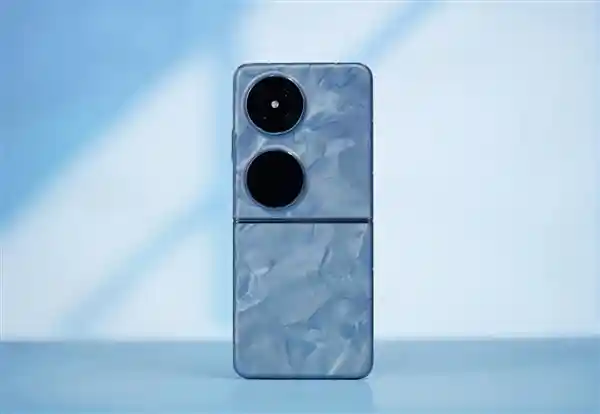 华为Pocket 3惊喜亮相！春节后至少有两种全新版本等你来探索