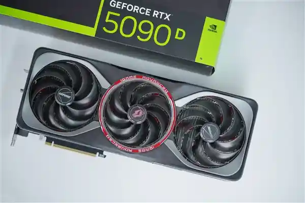 国内独家定制！七彩虹iGame RTX 5090D Advanced 32GB显卡震撼登场