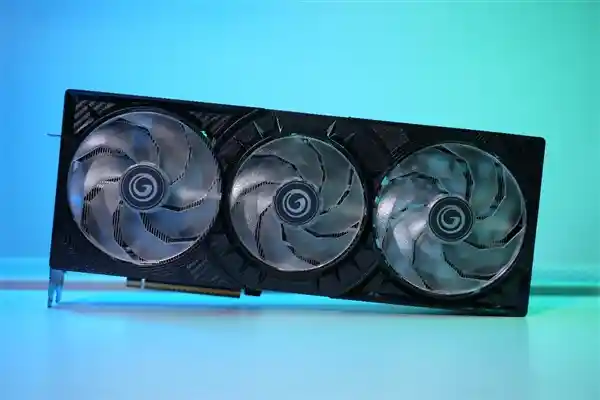 影驰GeForce RTX 5090 D 大将登场，全新升级再创AI加速新标杆