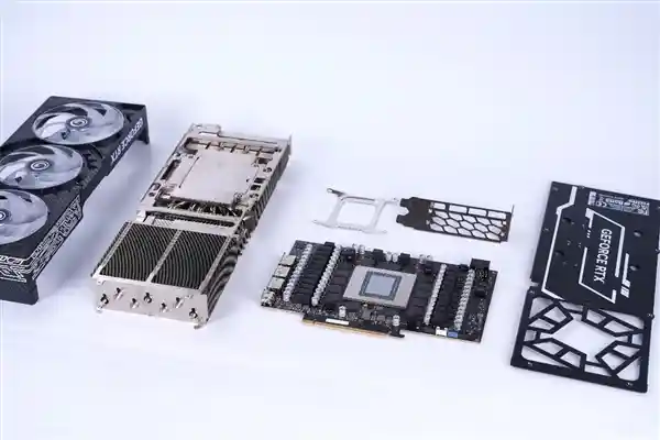 影驰GeForce RTX 5090 D 大将登场，全新升级再创AI加速新标杆