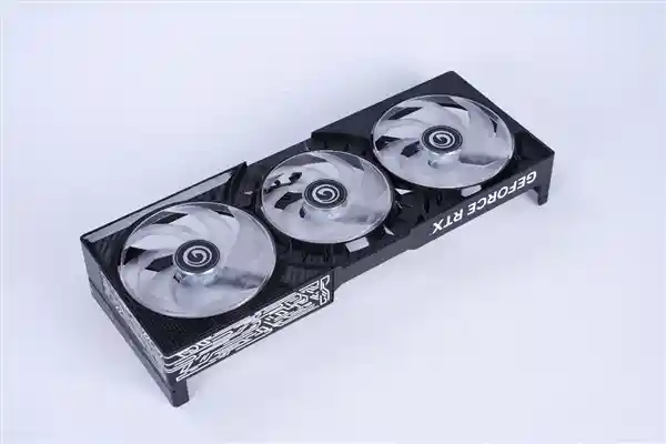 影驰GeForce RTX 5090 D 大将登场，全新升级再创AI加速新标杆
