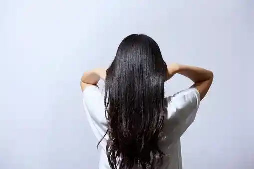 专家揭秘：染发VS烫发，究竟哪个对头发伤害更大？