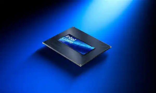 「全新尺寸！Intel酷睿Ultra 200HX/H/U震撼亮相，尺寸缩小33％引领科技潮流」