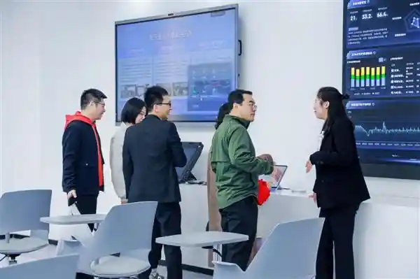 中欧国际工商学院重庆校友会新春盛会闪耀视源股份