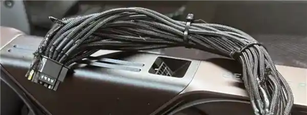 RTX 5090神秘翻车：黑屏变砖、运行中冒烧焦味！用户惊呼英伟达虚惊一场