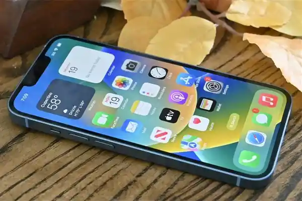 苹果即将发布iPhone SE 4：性能超越预期，惊艳登场