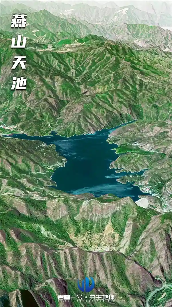 【震撼！12大壮美天池惊艳登场，你最多只知道2个】