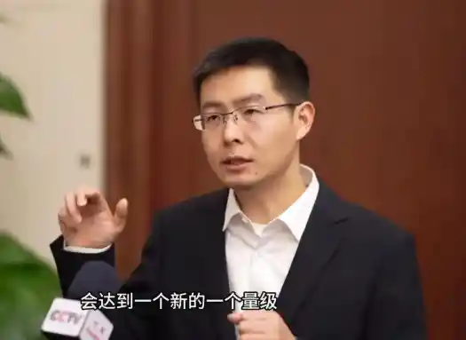 探索未来：2025年AI人形机器人将迈入全新境界