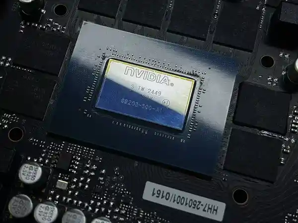 影驰 GeForce RTX 5070 Ti 金属大师OC评测：DLSS 4技术引爆性能狂潮