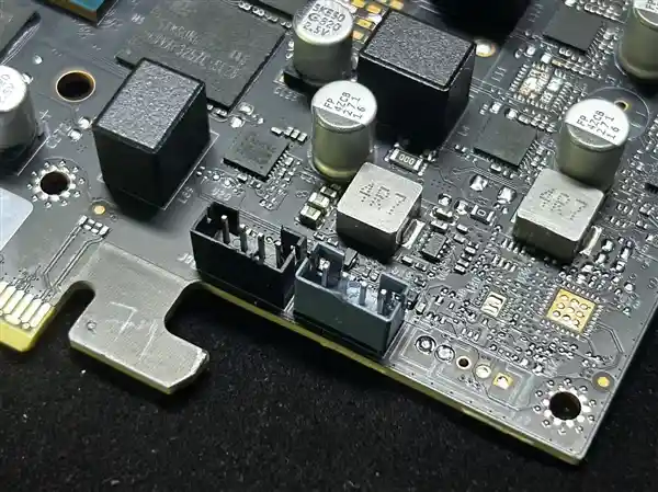 影驰 GeForce RTX 5070 Ti 金属大师OC评测：DLSS 4技术引爆性能狂潮