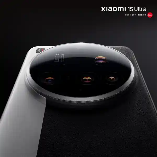 [跨越世纪的影像传奇：小米15 Ultra与百年经典相机设计的梦幻联动]