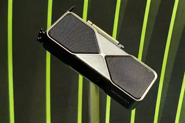 [NVIDIA RTX 5070首秀评测：性能表现较RTX 5070 Ti相差20%，引发行业热议]