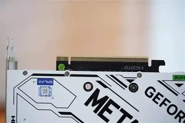 创新科技与美学的碰撞：影驰RTX 5070 Ti金属大师OC一体成型铝合金显卡惊艳亮相