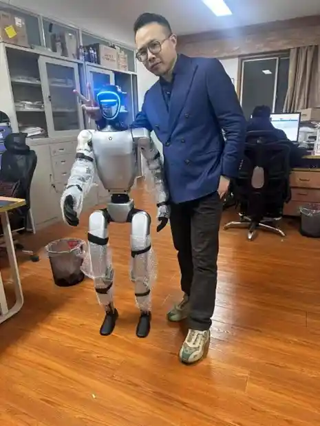 宇树机器人租赁火爆：日租金近万元，40天内即可回本，订单已排至春暖花开时