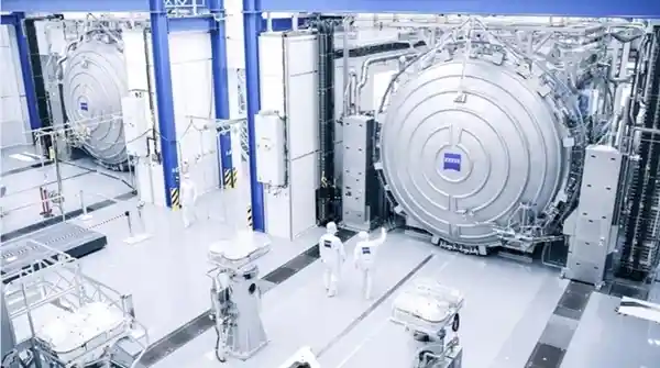 解锁未来芯片科技：Intel EUV光刻机投产，助力14A工艺突破3万片晶圆大关