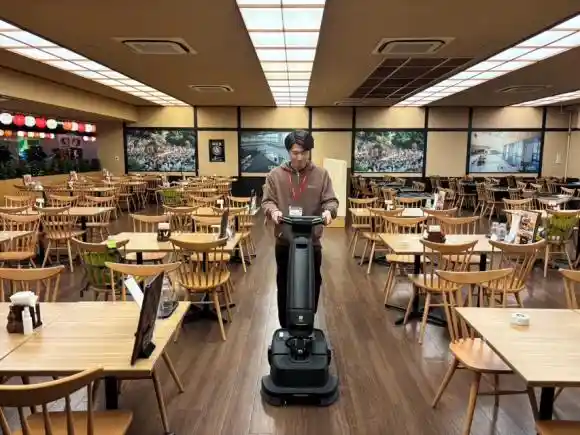 普渡机器人PUDU SH1入驻日本龙宫城温泉酒店，革命性提升清洁效率高达80%！