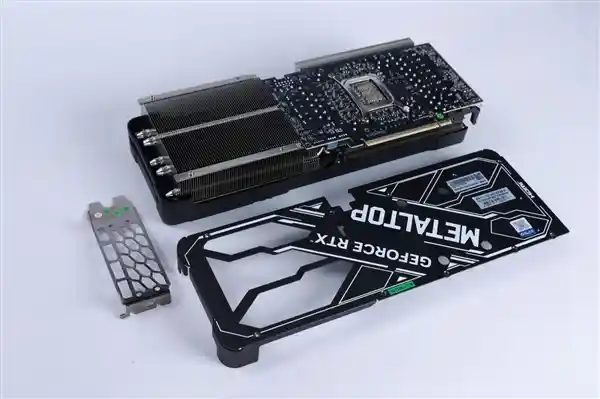 《全新升级！影驰GeForce RTX 5080金属大师OC系列DLSS4技术全面支持》