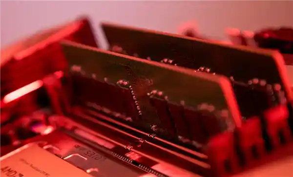 三星成功超越Intel，夺得全球最大半导体制造商宝座！NVIDIA崛起成为第三大