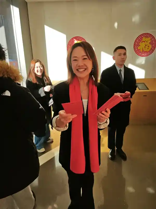 雷军大手笔！小米员工开工红包暗藏蛇年纪念钞款项