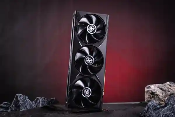《狩猎之旅再升级！荒野呼唤：怪物猎人荒野携GeForce RTX 5070 Ti炫光·超OC开启全新狩猎篇章》