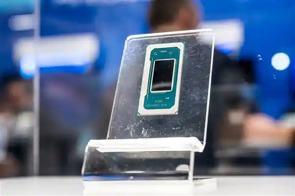 【全面揭秘Intel Panther Lake酷睿Ultra 300：18A工艺实力抢先，明年引领科技风潮】