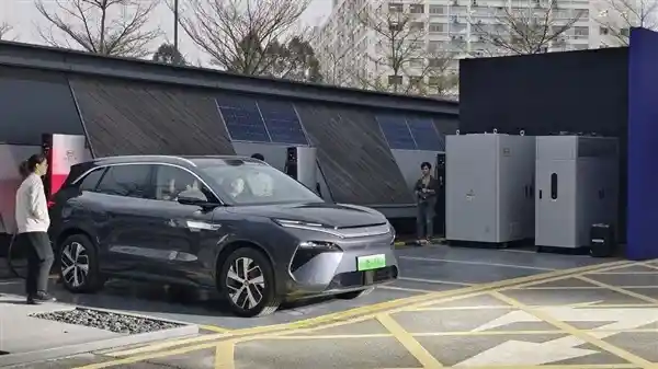 比亚迪：颠覆想象，释放疯狂能量