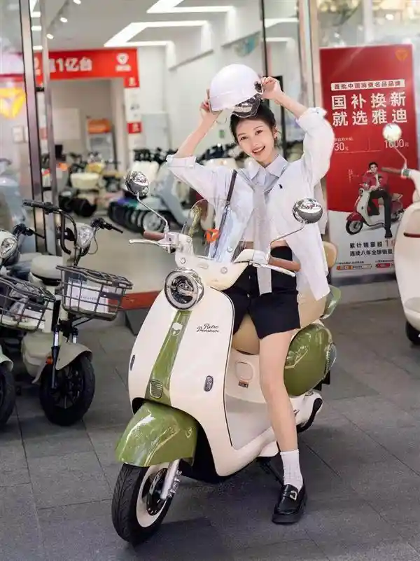 《王鹤棣同款来袭！雅迪潮酷点亮2025太湖鼋头渚国际樱花节》