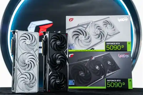 [突破极限！七彩虹RTX 5090D白火神显卡狂飙3.5GHz+，一举刷新七大世界纪录]