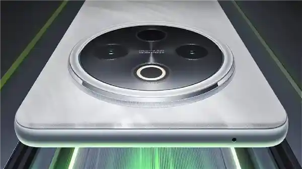轻薄与续航的完美平衡：iQOO Z10首发7.89mm机身搭载7300mAh巨量电池
