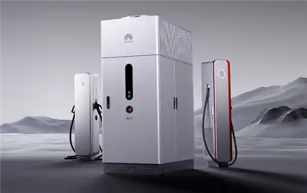 《2025未来已来！华为发布全新兆瓦级闪电充电，每分钟补电20度》