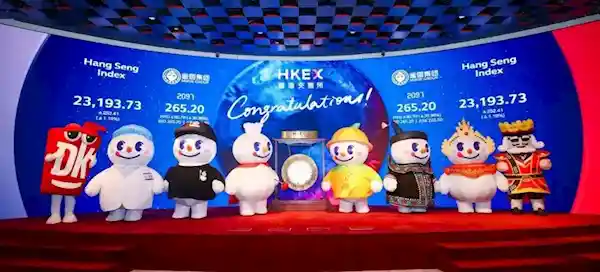 雪王新品热销一手赚6000元！网友惊叹：蜜雪冰城赚钱新招
