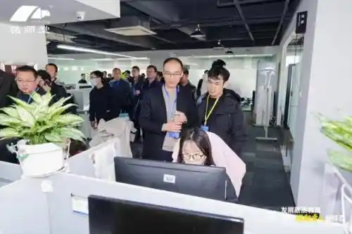 杭州铭师堂领航数字化教育：假期学习新潮流