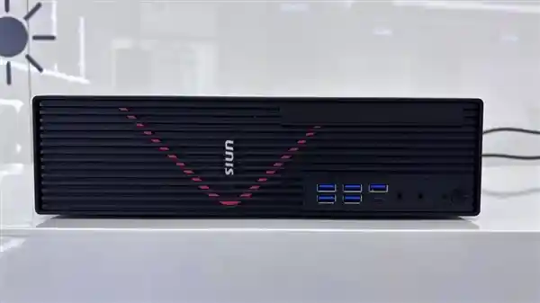 揭秘国产PC巅峰：紫光台式机搭载飞腾D3000 CPU，硬软兼修再创新高