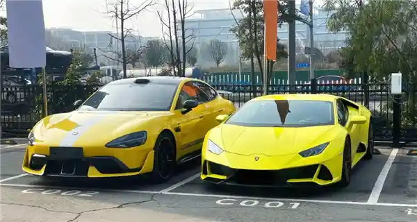 小米SU7 Ultra：挑战保时捷、兰博基尼，谁才是真正的速度之王？