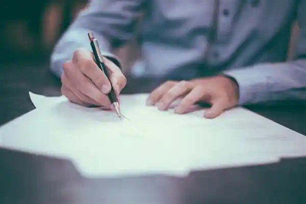 何凯文因造假英语考试被曝光：宣布退出考研培训领域
