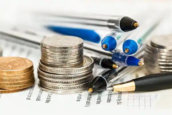 中国加征加拿大部分商品100%关税，贸易战升级！