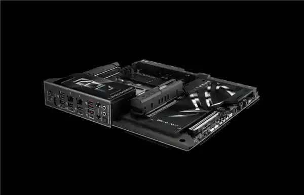 震撼登场！ROG CROSSHAIR X870E EXTREME发布：全新锐龙9000旗舰主板震撼亮相！