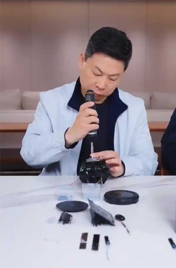 华为发布X1 Pro路由器：千元天线数最多，信号穿三墙覆盖120平米