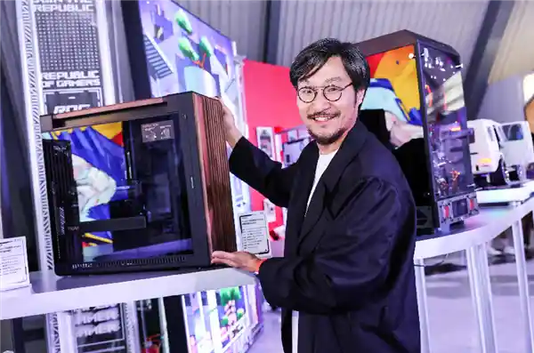 震撼2025！ROG DAY狂欢倒计时，超能DIY好物引爆全场