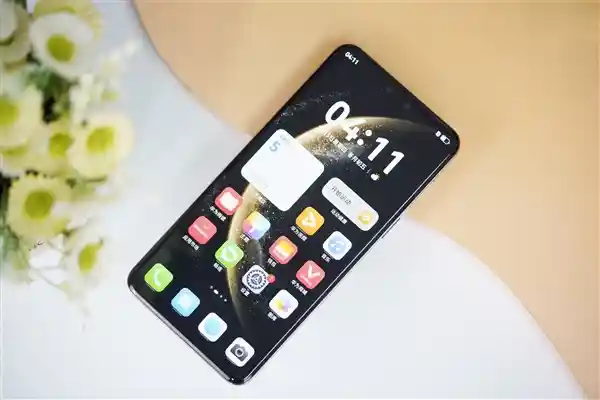 美国关税飙升至145%，中国代购热潮席卷：华为手机等科技产品成新宠