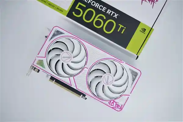 《光影新篇：七彩虹iGame RTX 5060 Ti Ultra W DUO 16GB OC显卡深度解读》