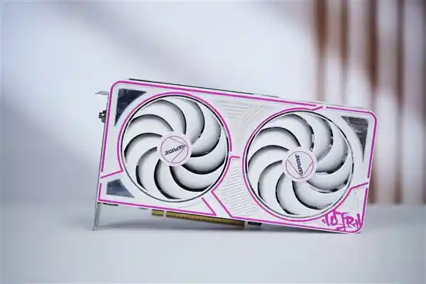 《光影新篇：七彩虹iGame RTX 5060 Ti Ultra W DUO 16GB OC显卡深度解读》